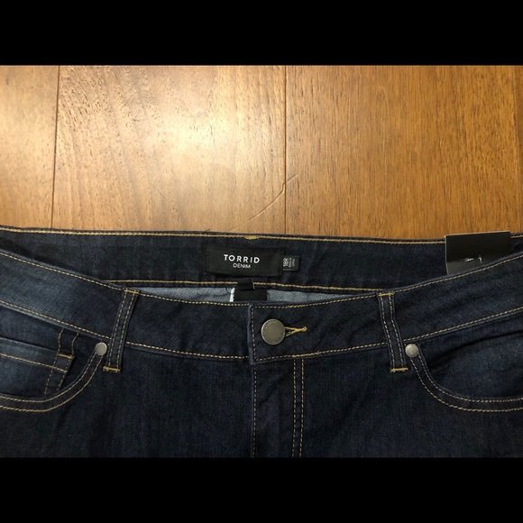 BNWT Torrid Skinny Jeans sz 18R - Picture 3 of 5
